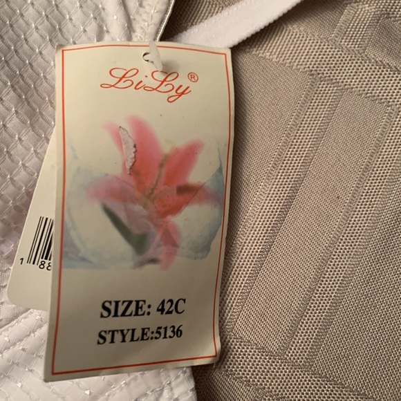 Women’s White Bra - Picture 3 of 3